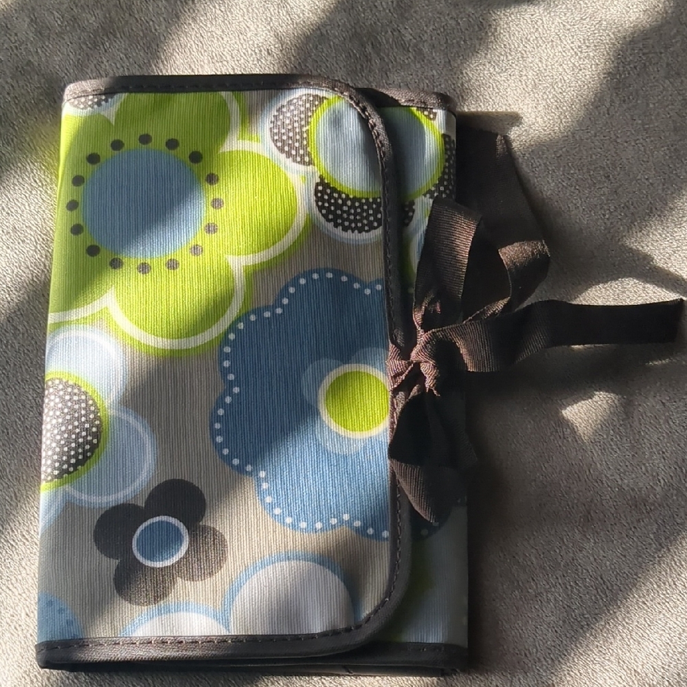Thirty One Floral Zip Pouch Organizer W/ Notepad